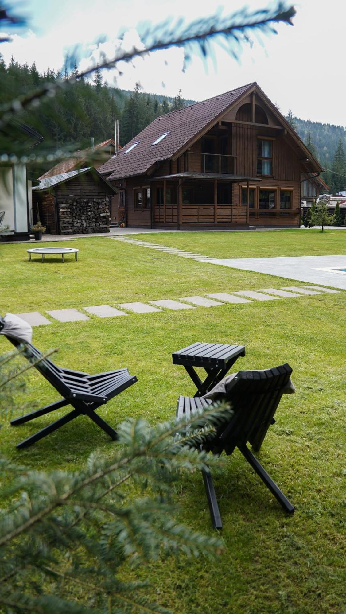 Berghaus Bukovel Villa ภายนอก รูปภาพ
